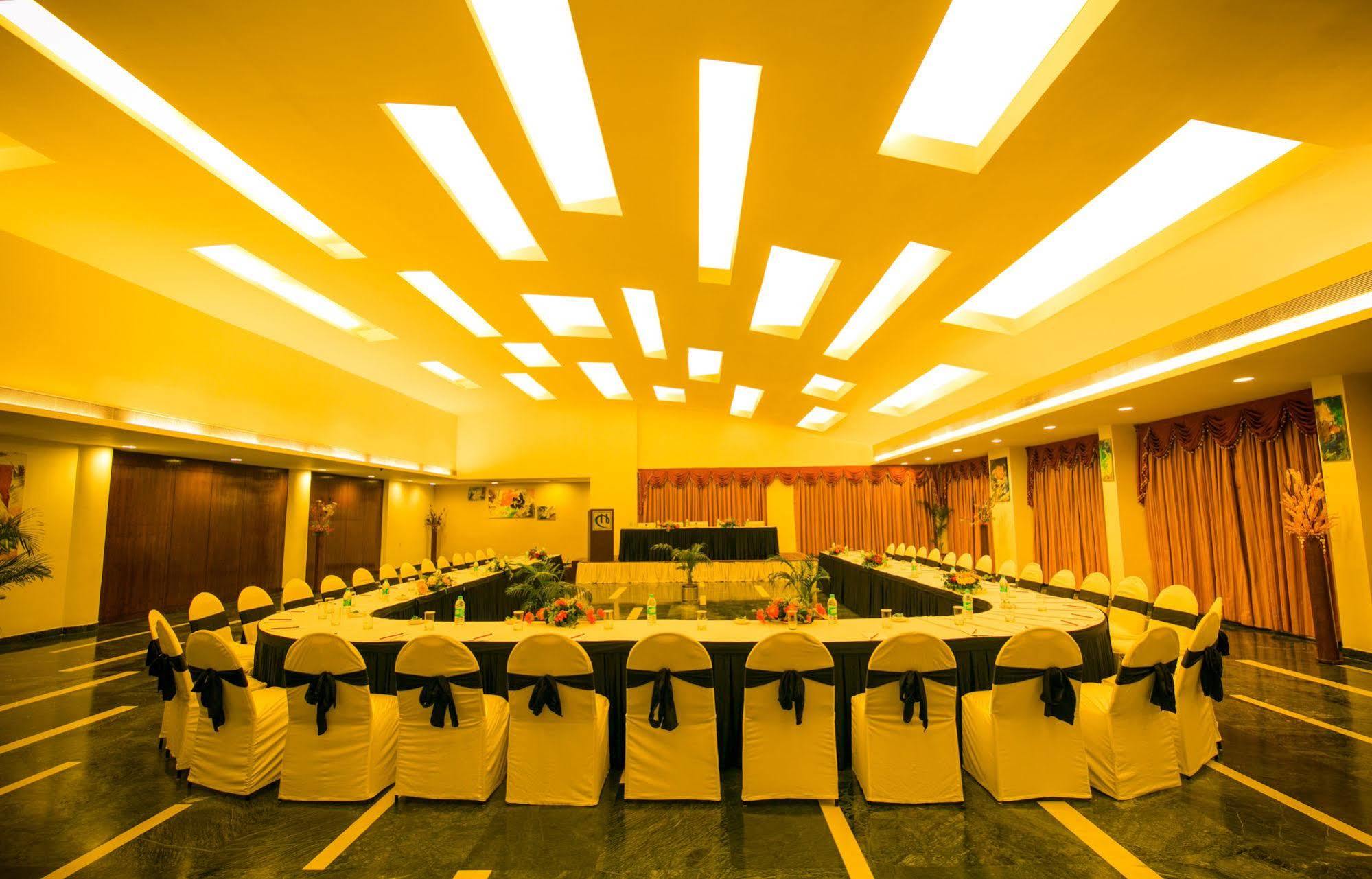 国会山酒店 兰契 外观 照片